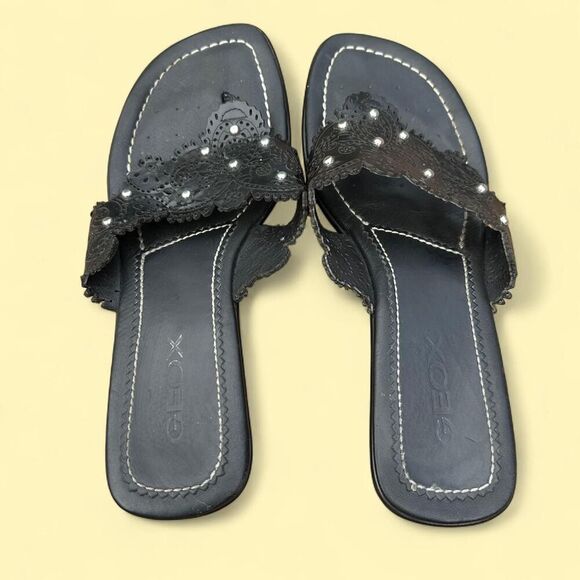 Geox Black Leather Thong Sandals – Boho Minimalist – Low Heel EU 39 US 8.5/9 - Picture 5 of 6